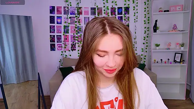 Moon  Bunny online show from 03-20-26, 01:34