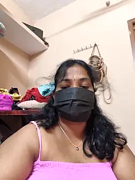 Snapshot of Tamil_Mithra chatting on 10-30-25, 04:37 Tamil Mithra online show from 10-30-25, 04:37