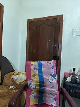 Snapshot of Tamil_Mithra chatting on 11-08-25, 03:43 Tamil Mithra online show from 11-08-25, 03:43