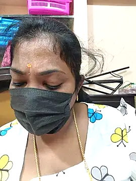 Snapshot of Tamil_Mithra chatting on 11-15-25, 06:17 Tamil Mithra online show from 11-15-25, 06:17