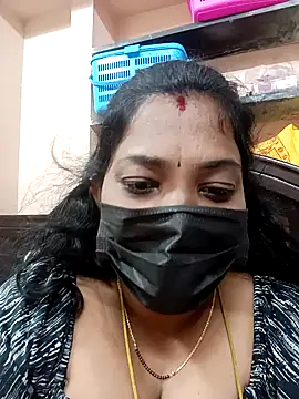 Snapshot of Tamil_Mithra chatting on 12-16-25, 03:38 Tamil Mithra online show from 12-16-25, 03:38