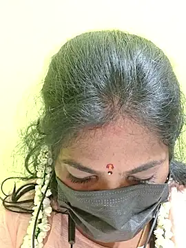 Snapshot of Tamil_Mithra chatting on 02-11-26, 07:36 Tamil Mithra online show from 02-11-26, 07:36