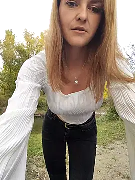 YOOUR EVAA online show from 09-26-25, 12:01