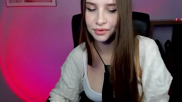 LuxMaya online show from 06-16-26, 06:46