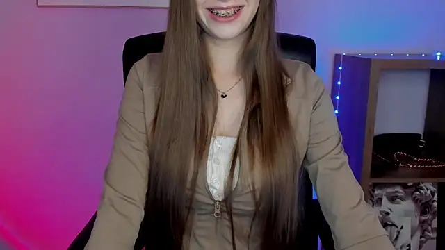 LuxMaya online show from 11-28-25, 07:41