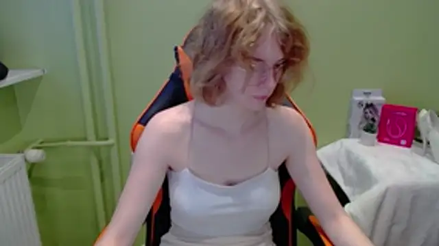 juicyPenny online show from 11-19-25, 07:30