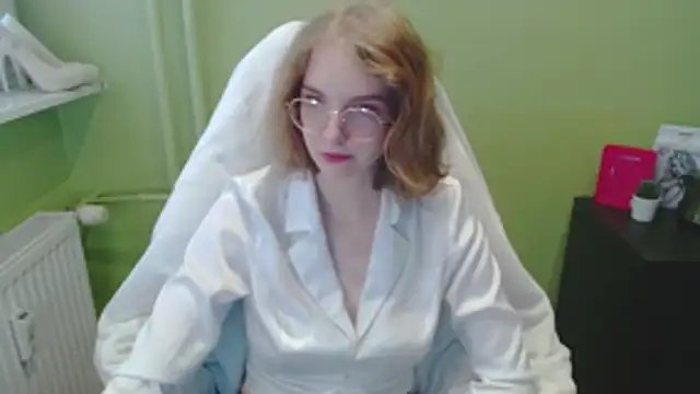 juicyPenny online show from 12-19-25, 07:44