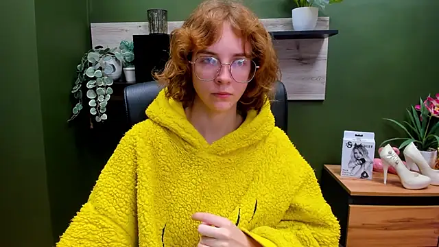 juicyPenny online show from 10-17-25, 05:33