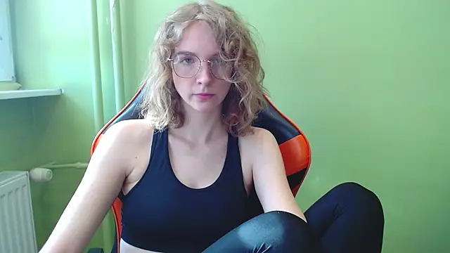 juicyPenny online show from 03-10-26, 07:23