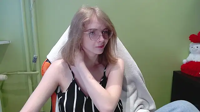 juicyPenny online show from 02-24-26, 07:20