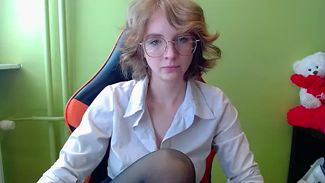 juicyPenny online show from 04-24-26, 08:38