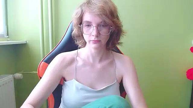 juicyPenny online show from 04-28-26, 06:40