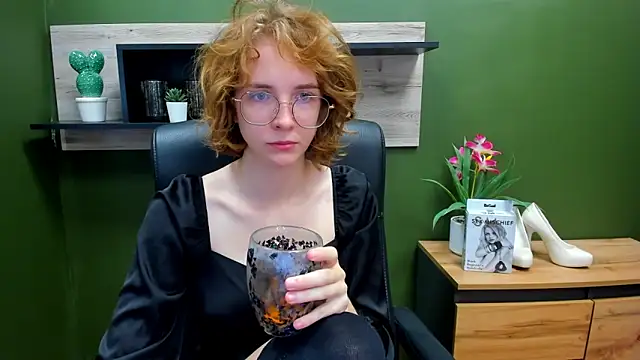 juicyPenny online show from 09-25-25, 06:30