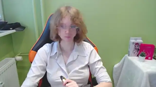 juicyPenny online show from 11-25-25, 07:41