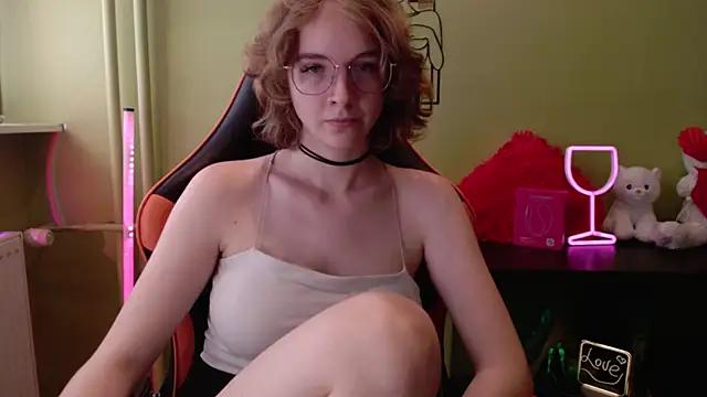 juicyPenny online show from 05-26-26, 08:23