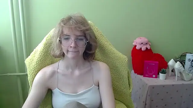 juicyPenny online show from 11-06-25, 07:34