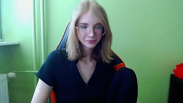 juicyPenny online show from 03-24-26, 07:41