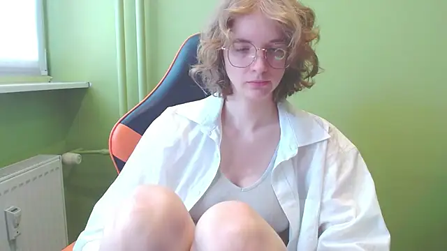 juicyPenny online show from 05-05-26, 06:27