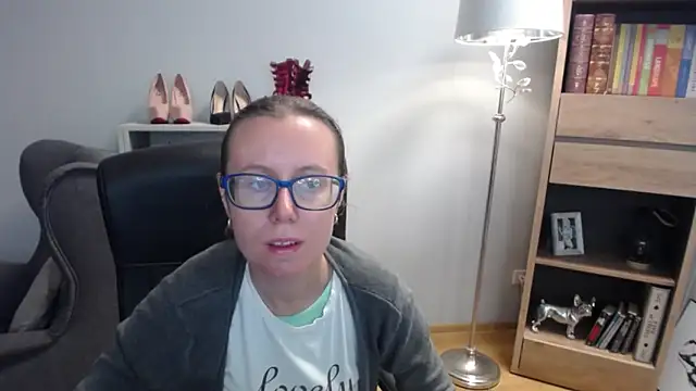 sweetxLizzy online show from 09-17-25, 04:25