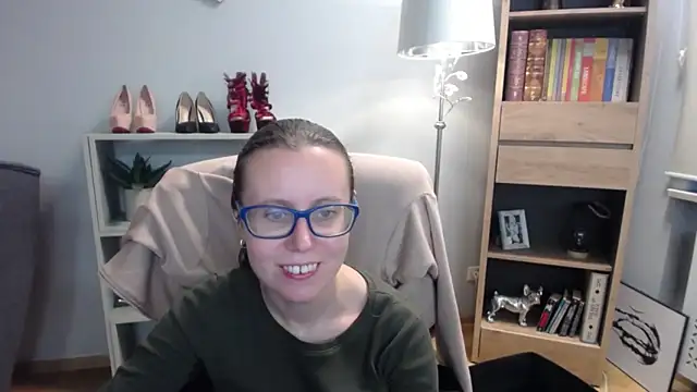 sweetxLizzy online show from 10-28-25, 05:29