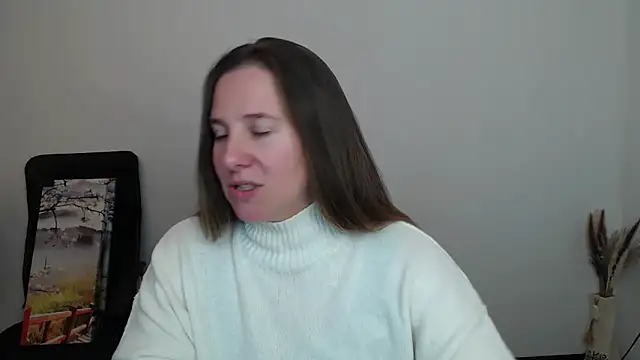 Darklure  online show from 10-19-25, 01:25