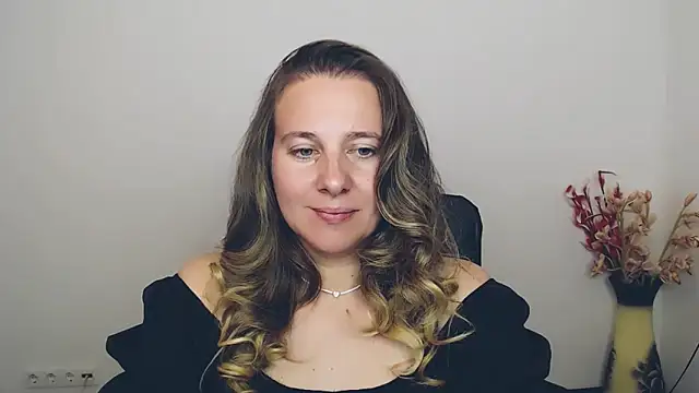 Darklure  online show from 09-13-25, 09:04