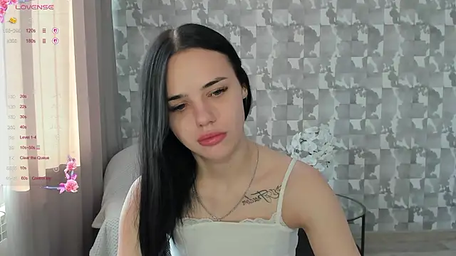 Snapshot of Kseni_a chatting on 02-27-26, 07:19 Kseni a online show from 02-27-26, 07:19