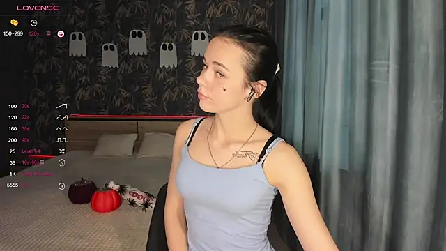 Kseni a online show from 10-25-25, 10:47