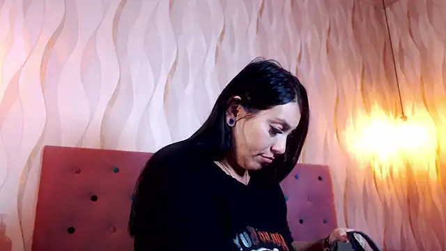 Naomi Braunx online show from 05-20-26, 02:03