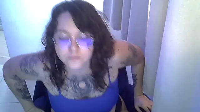 Blue Liz online show from 10-09-25, 05:24