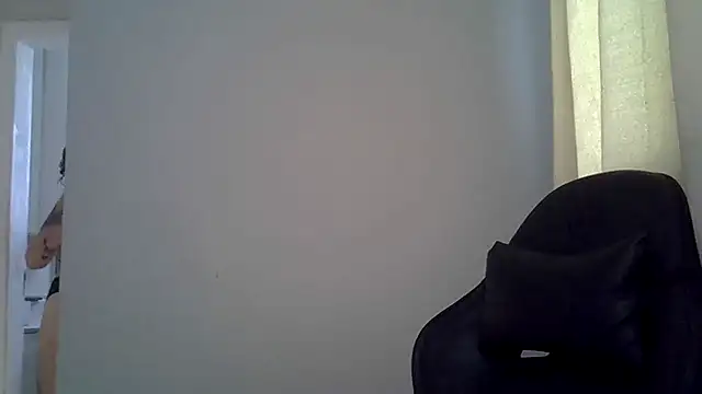 Blue Liz online show from 09-18-25, 02:42