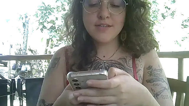 Blue Liz online show from 01-12-26, 04:03