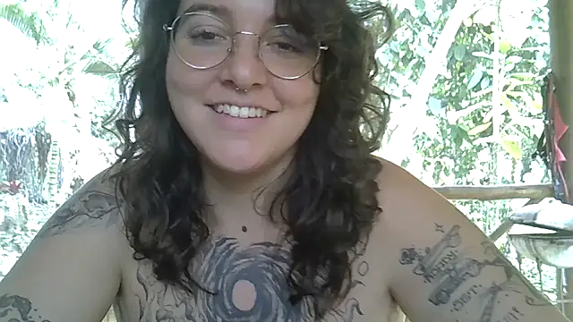 Blue Liz online show from 12-15-25, 02:34