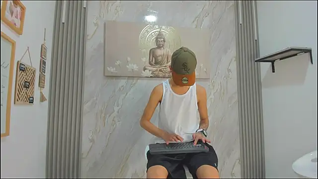 TWINKS BOYS1 online show from 12-18-25, 07:40