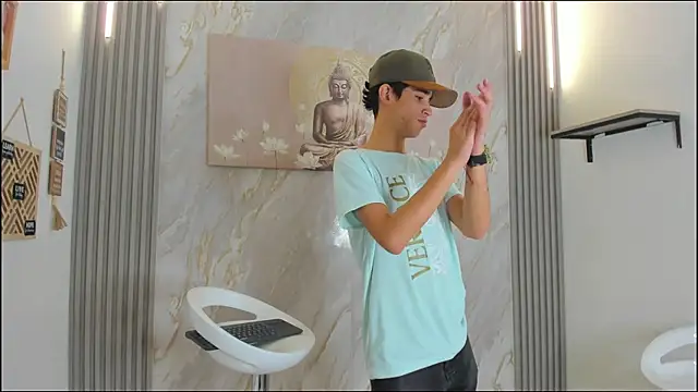 TWINKS BOYS1 online show from 12-22-25, 07:25