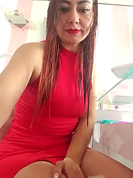 Snapshot of sandy_y chatting on 10-19-25, 04:10 sandy y online show from 10-19-25, 04:10