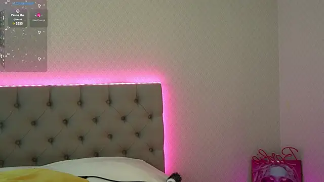 Katherinepinke online show from 10-21-25, 05:07