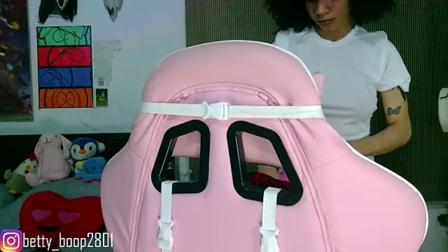 bettyboo2801 online show from 05-08-26, 04:27
