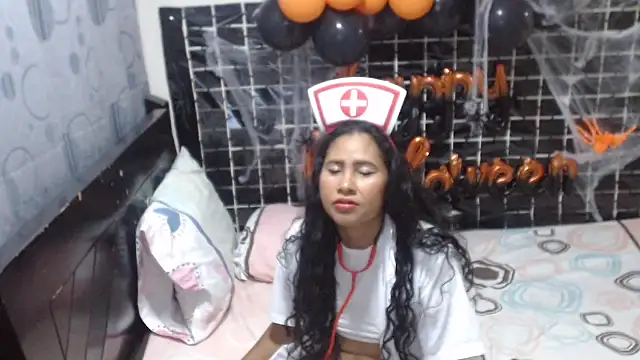 PERLA BLACK  online show from 10-31-25, 07:49