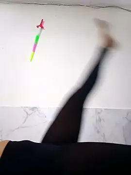 PERLA BLACK  online show from 10-10-25, 11:16