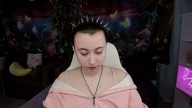 ClaraParks online show from 04-14-26, 07:30