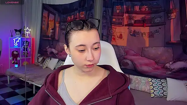 ClaraParks online show from 12-14-25, 10:26