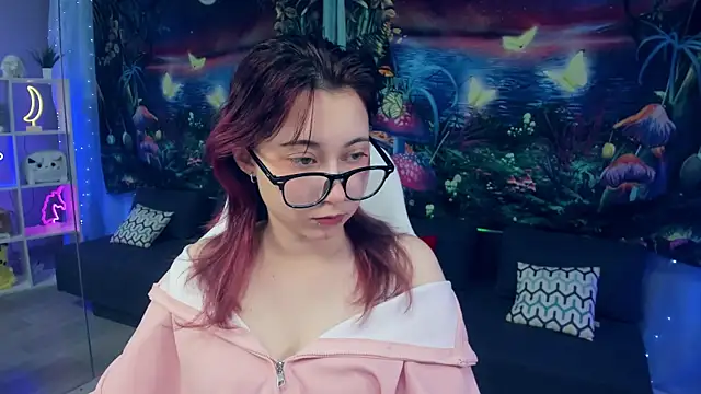 ClaraParks online show from 11-26-25, 06:41