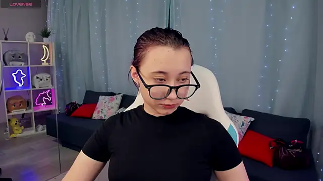 ClaraParks online show from 12-01-25, 07:04