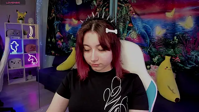 ClaraParks online show from 03-11-26, 07:19