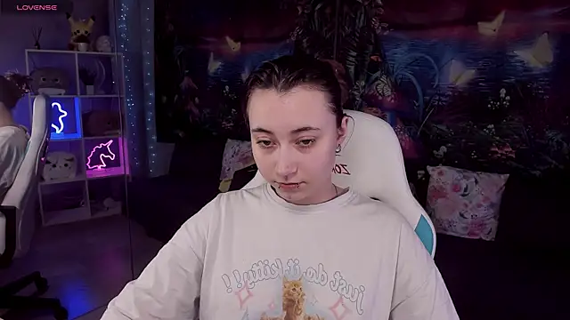 ClaraParks online show from 04-02-26, 07:42