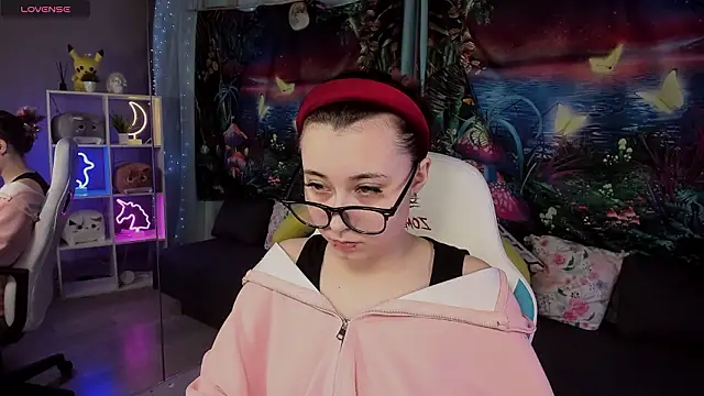 ClaraParks online show from 03-04-26, 07:10