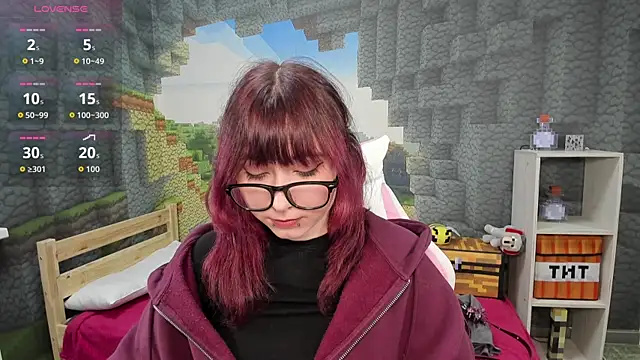 ClaraParks online show from 11-07-25, 06:34