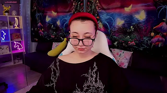 ClaraParks online show from 03-07-26, 07:08