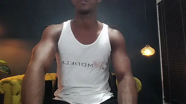 Snapshot of blackbignude chatting on 09-24-25, 01:35 blackbignude online show from 09-24-25, 01:35